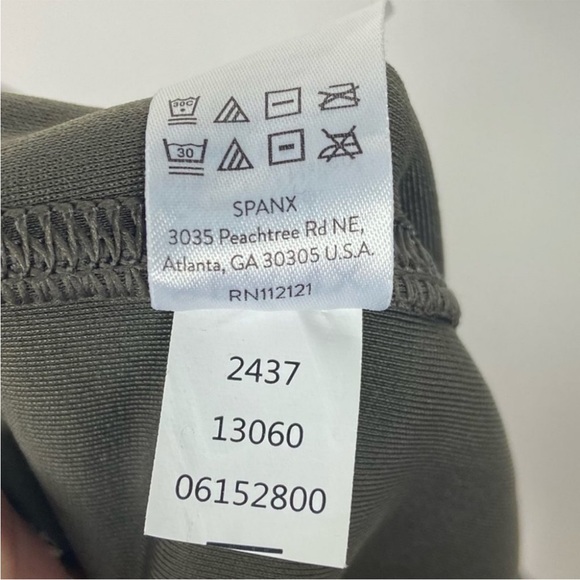 Spanx Faux Leather Leggings Dark Grey Size Small Minimalist Capsule Wardrobe S - Picture 10 of 12